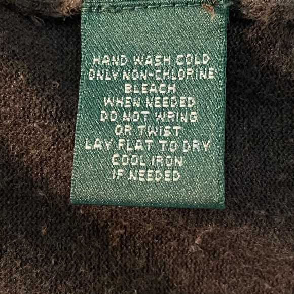 Lauren Ralph Lauren 2-Piece V-Neck Sweater Set - Cardigan and Shell - Picture 4 of 8